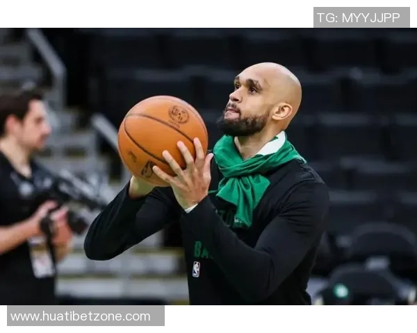 德里克怀特状态起伏16投6中三分球表现不佳但仍贡献16分5助攻2盖帽